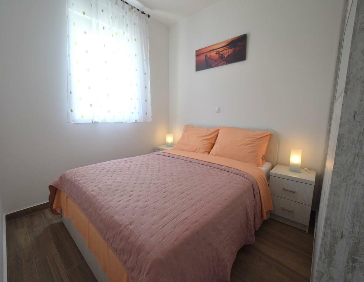 Apartments Medna Čižići エクステリア 写真