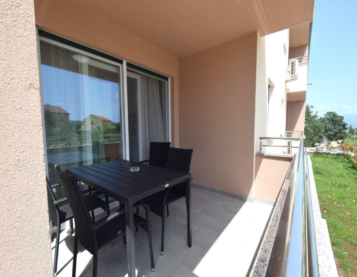 Apartments Medna Čižići エクステリア 写真