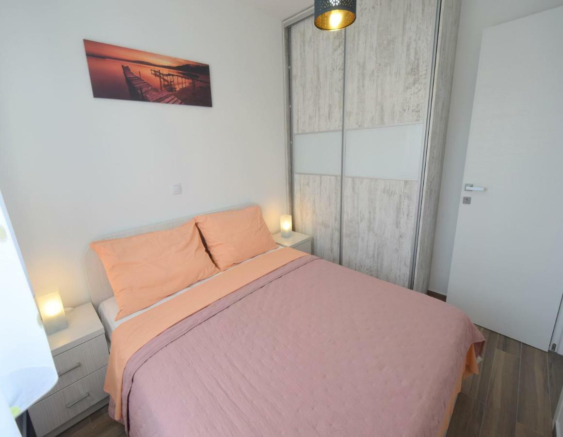 Apartments Medna Čižići エクステリア 写真