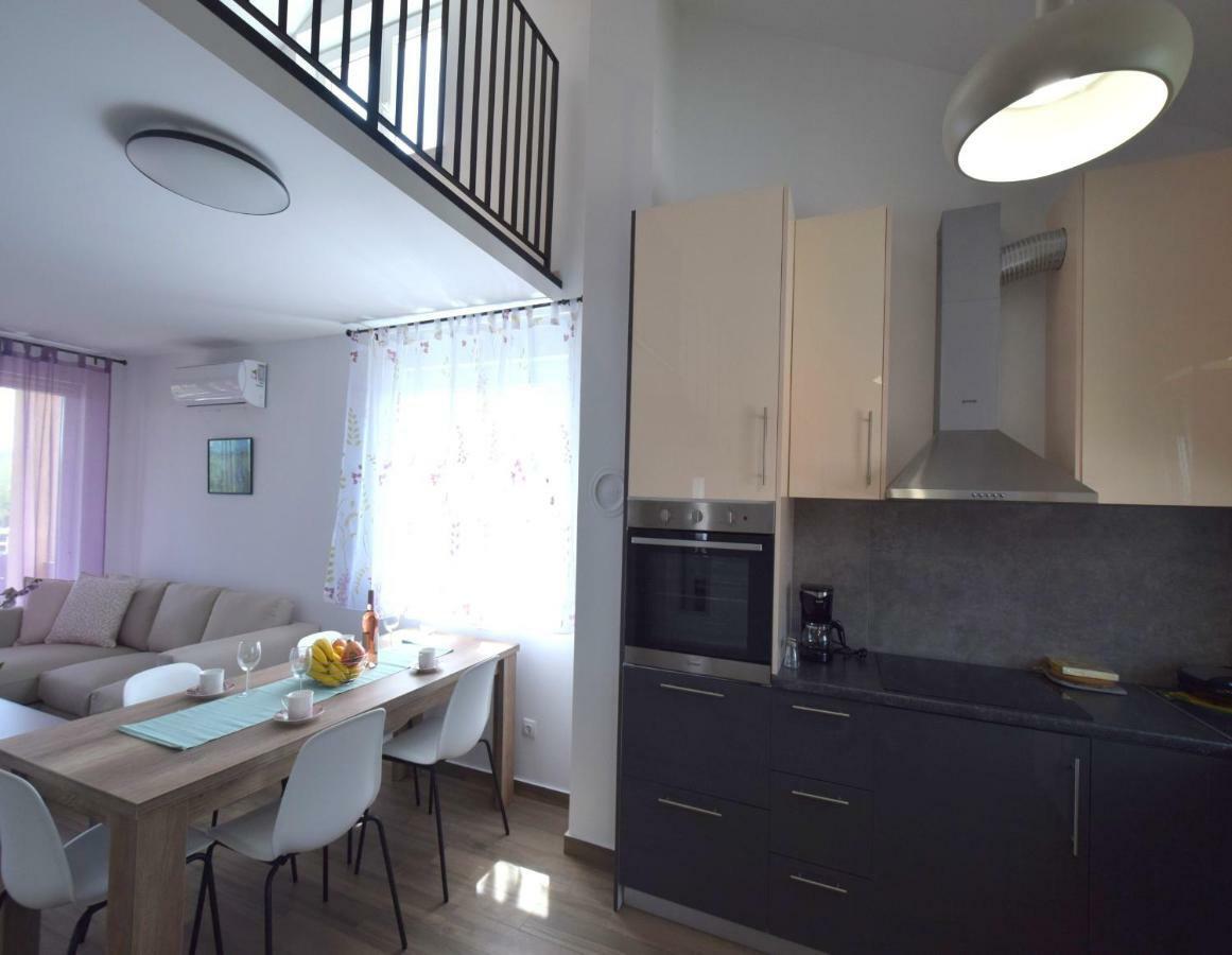 Apartments Medna Čižići エクステリア 写真