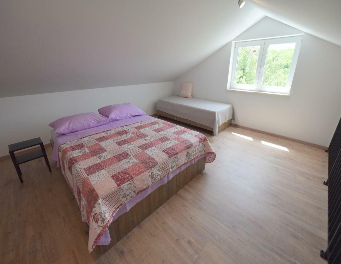 Apartments Medna Čižići エクステリア 写真