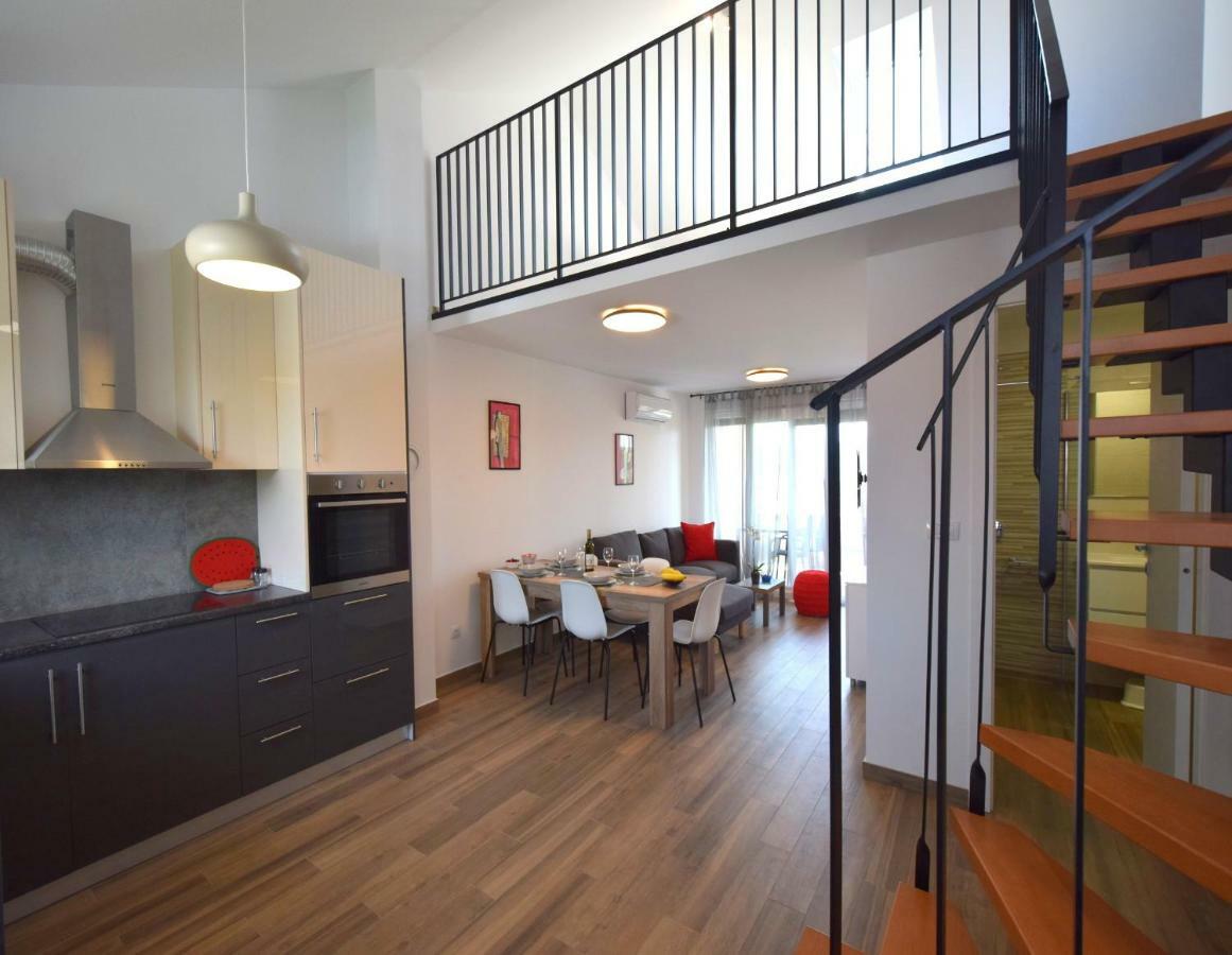 Apartments Medna Čižići エクステリア 写真
