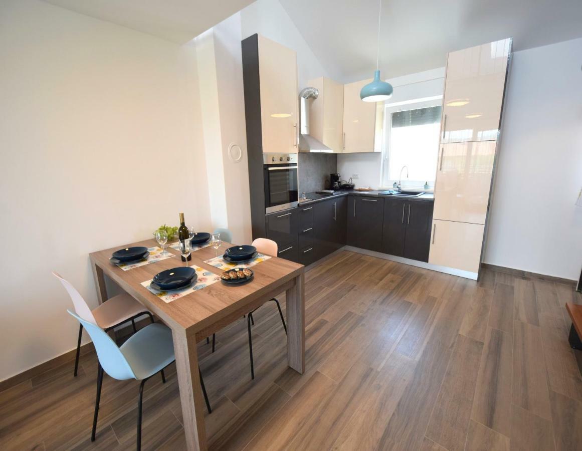 Apartments Medna Čižići エクステリア 写真
