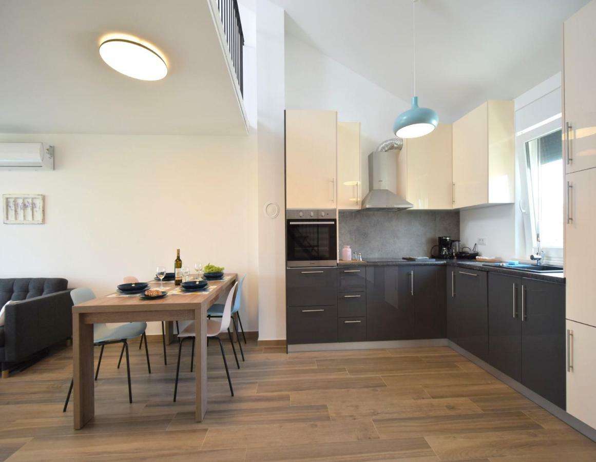 Apartments Medna Čižići エクステリア 写真