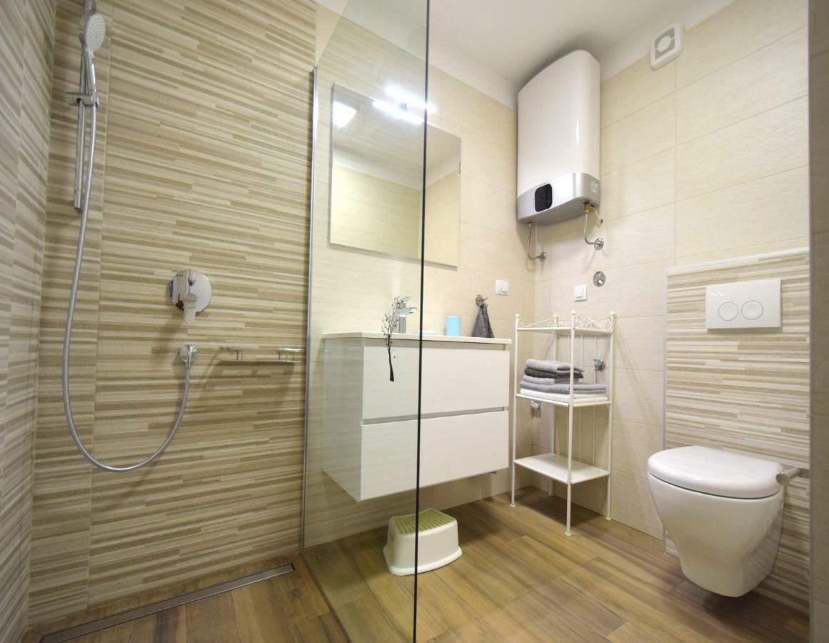 Apartments Medna Čižići エクステリア 写真
